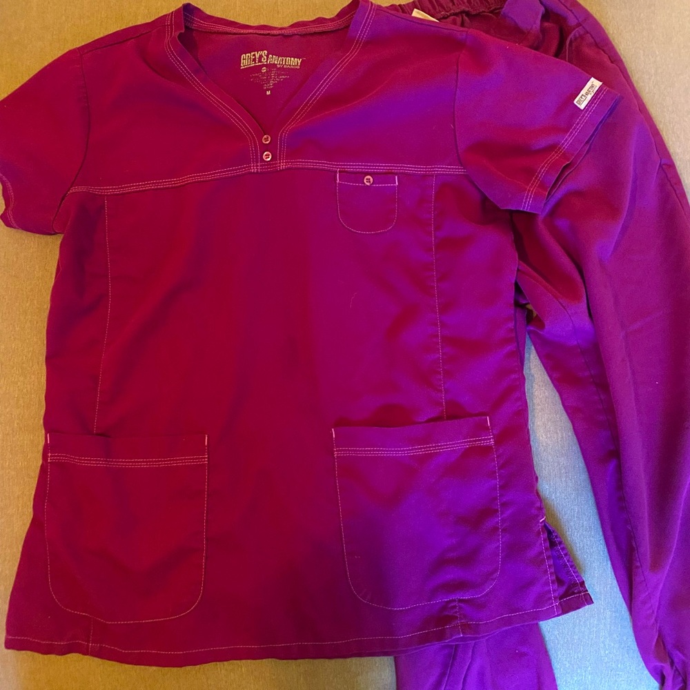 Scrub set by greys anatomy